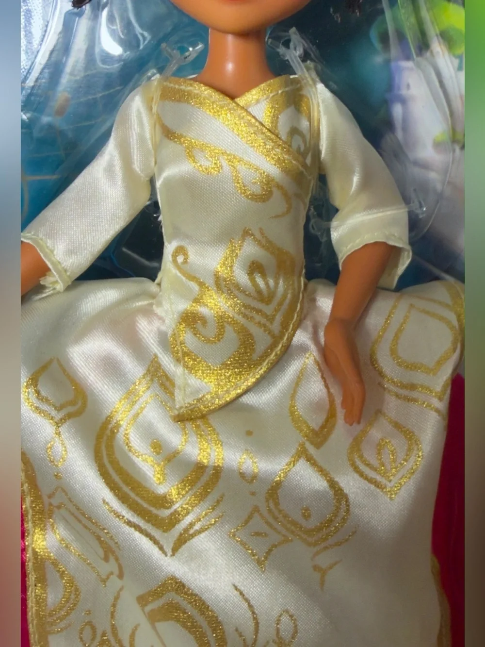 Spin master Netflix spellbound princess Ellian deluxe singing doll